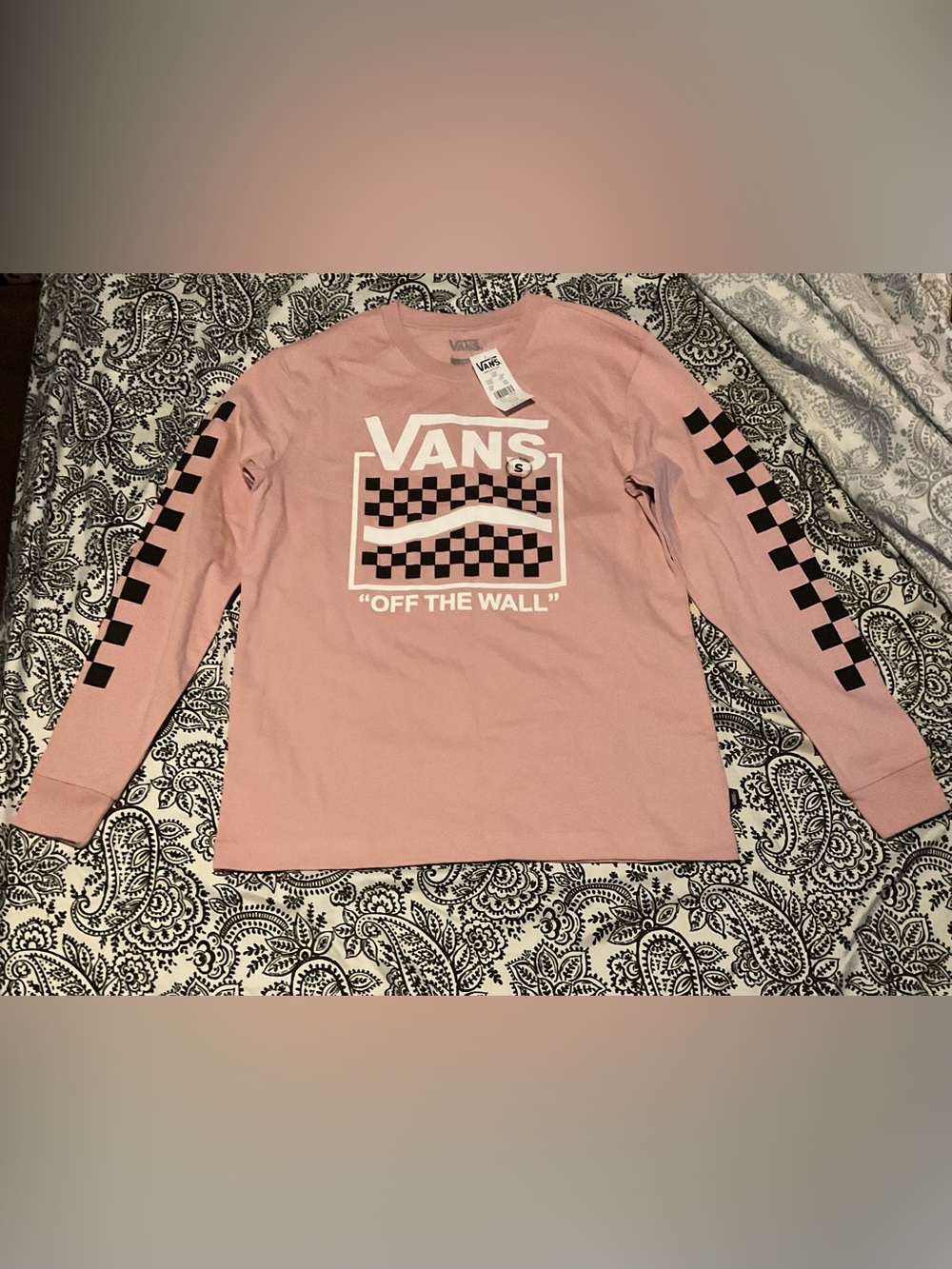 Vans women’s Long Sleeve Graphic Shirt in Pink w/ Black Checkers Size Small NWT
